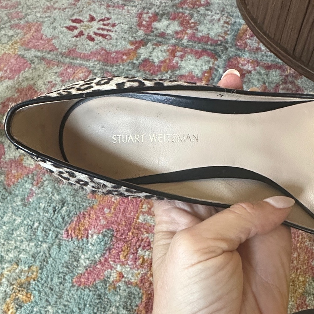 Stuart Weitzman Royal Legend Spotted Leopard Stiletto Pump - dyed calf fur EUC - Picture 2 of 9